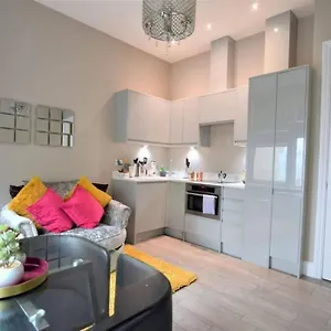 Flash Sale Centre Seafront 1 Bedroom Flat Bn1gre09 Apartment Brighton